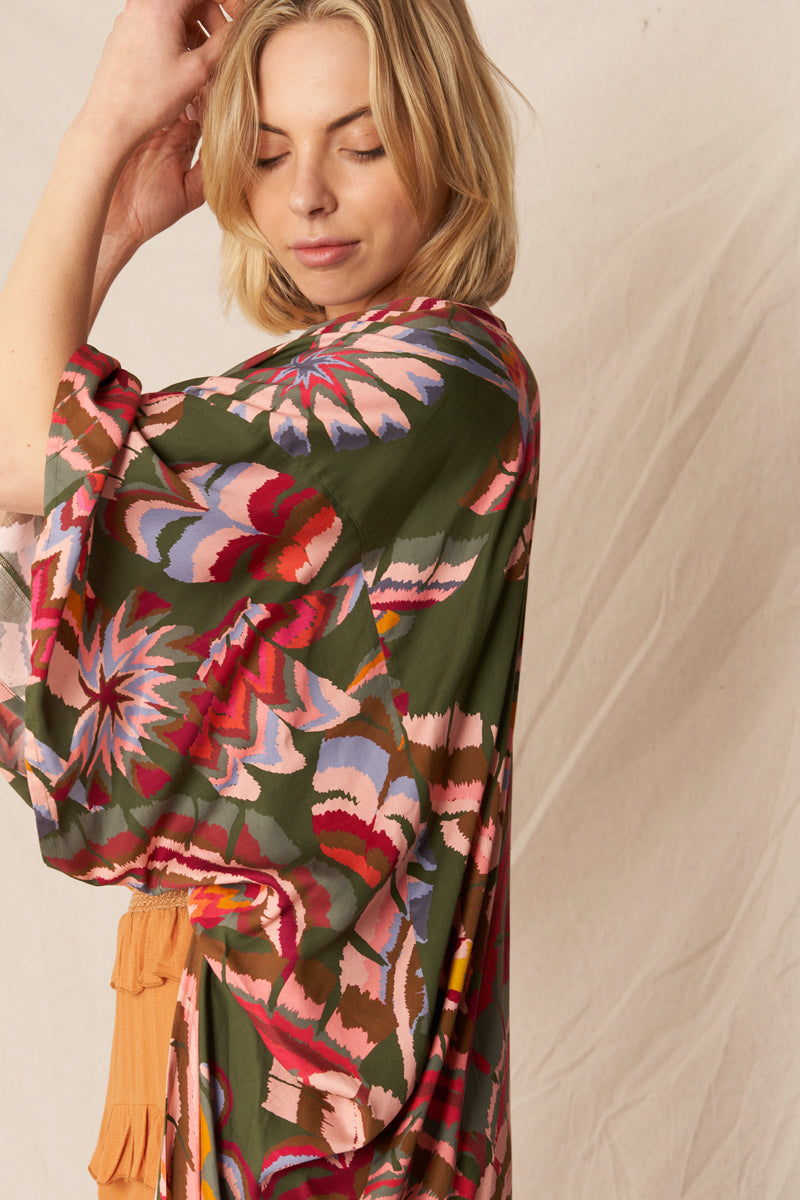 All Around Me Kimono Robe