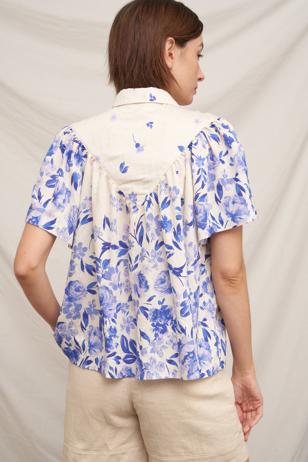 Majolica Button Down